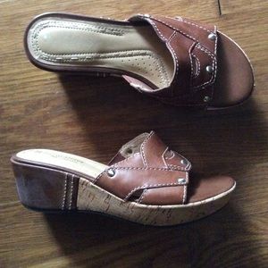 Naturalized Leather wedge sandal